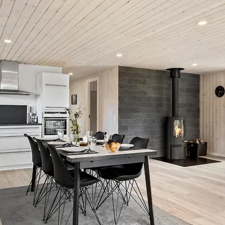 Semesterbostad 3 Bedroom Amazing In